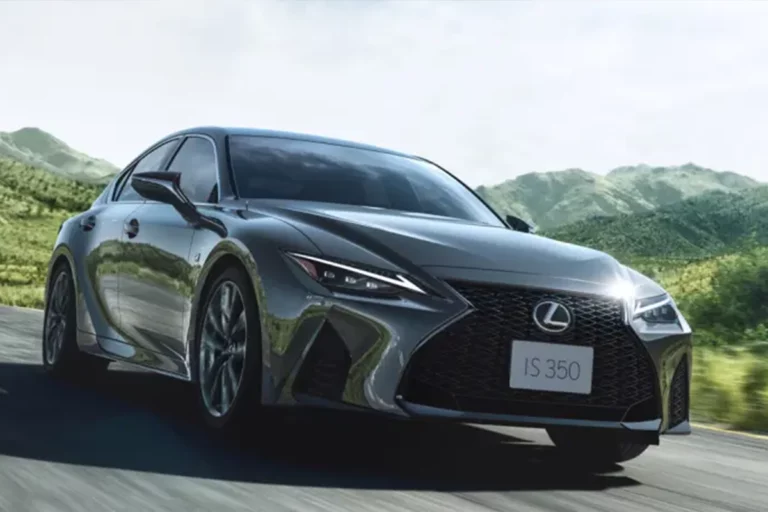 これは惚れる…！SNSで話題となったレクサスIS、2025年モデルの魅力とは