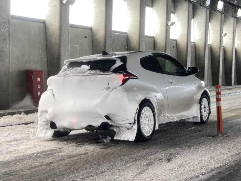 北海道の雪路を駆け抜けろ！ トヨタ GRヤリス(GXPA16)【みんなのクルマ】