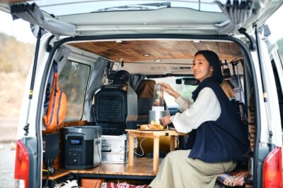 快適なバンライフには省スペースの“ポタ電”を！どんな使い方する？
