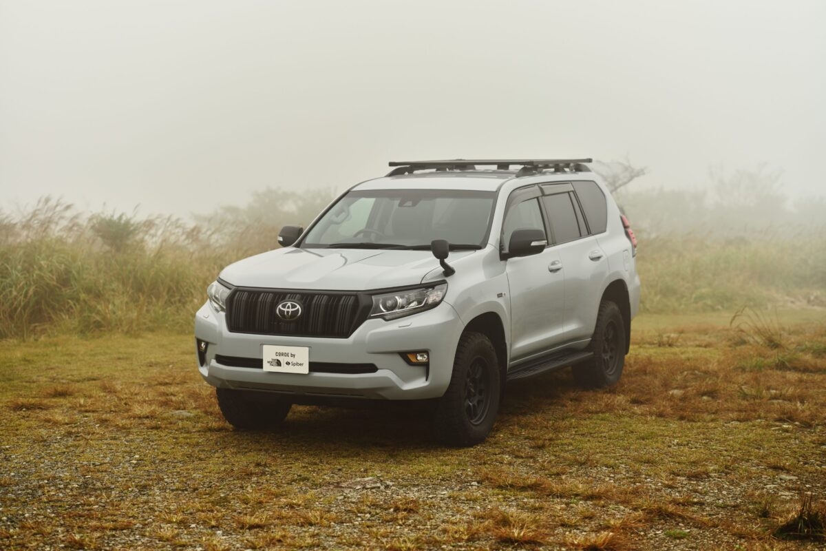 トヨタ「ランドクルーザー プラド」のアウトドアブランドコラボモデル