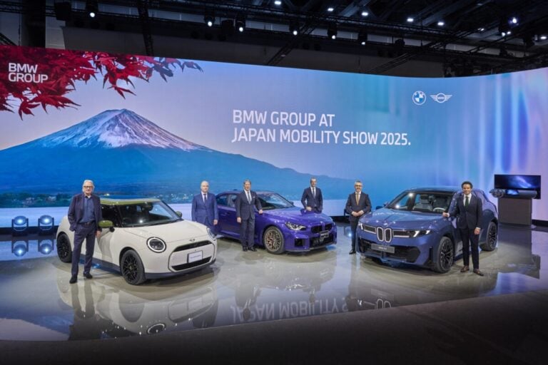 BMWがJMS2025で新世代モデル「iX3」アジア初公開!「MINI Paul Smith Edition」も世界初 BMWがJMS2025で新世代モデル「iX3」アジア初公開!「MINI Paul Smith Edition」も世界初