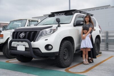 パンダみたいなカラーがかわいい！トヨタ プラド【みんなのクルマ】