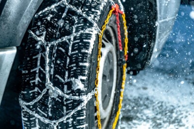 雪道で慌てない！タイヤチェーンの種類と“正しい付け方”完全ガイド