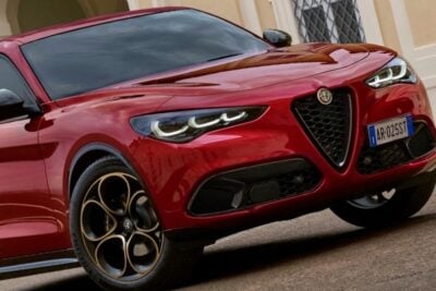 アルファロメオ「ジュリア」「ステルビオ」に限定車“INTENSA”登場！ゴールドやタンカラーの上質な装い