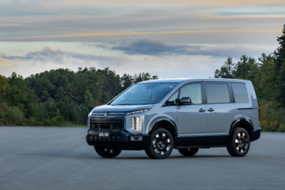 三菱「デリカD:5」が大幅改良　SNSではデザインと走行性能に関心高まる