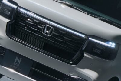 ホンダ「N-BOX CUSTOM」に“BLACK STYLE”設定！内外にベルリナブラック塗装採用