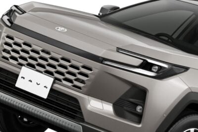 新型「RAV4」発売！トヨタ初の先進機能採用、GR SPORTやPHEVモデルも今後導入へ