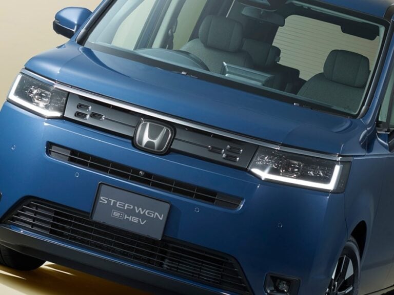 ホンダ「ステップワゴン」が誕生30周年！家族のための快適・安全機能を装備した記念特別仕様車を発売
