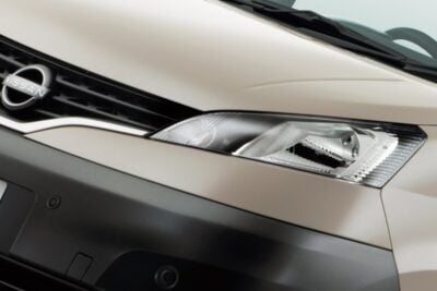 車中泊をもっと快適に！日産「NV200バネット MYROOM」が仕様向上で新色も登場