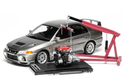 インテリアまで精巧に再現！「三菱ランサーエボリューション IV」1/18スケールミニカー発売