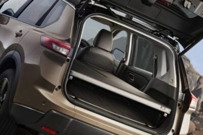 日産「エクストレイル」に車中泊モデル登場！“ROCK CREEK マルチベッド”2月発売へ