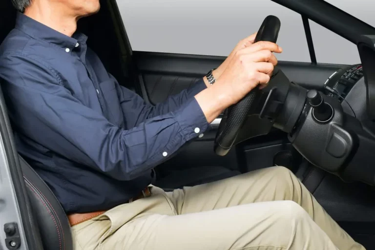 走りの質が変わる！　NEOPLOTで理想のドライビングポジションを実現