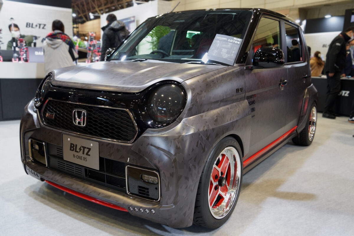 走り”も“快適性”も追求！カーライフを豊かにする電脳集団「ブリッツ