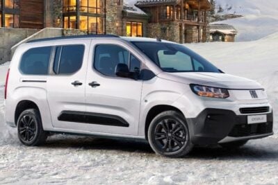 フィアット・ドブロに日本専用限定車「Bianco Gelato」登場　耐水ラゲッジ採用のアウトドア特化仕様