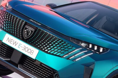 プジョー3008初のBEV登場　航続604km＆GTアルカンターラ採用