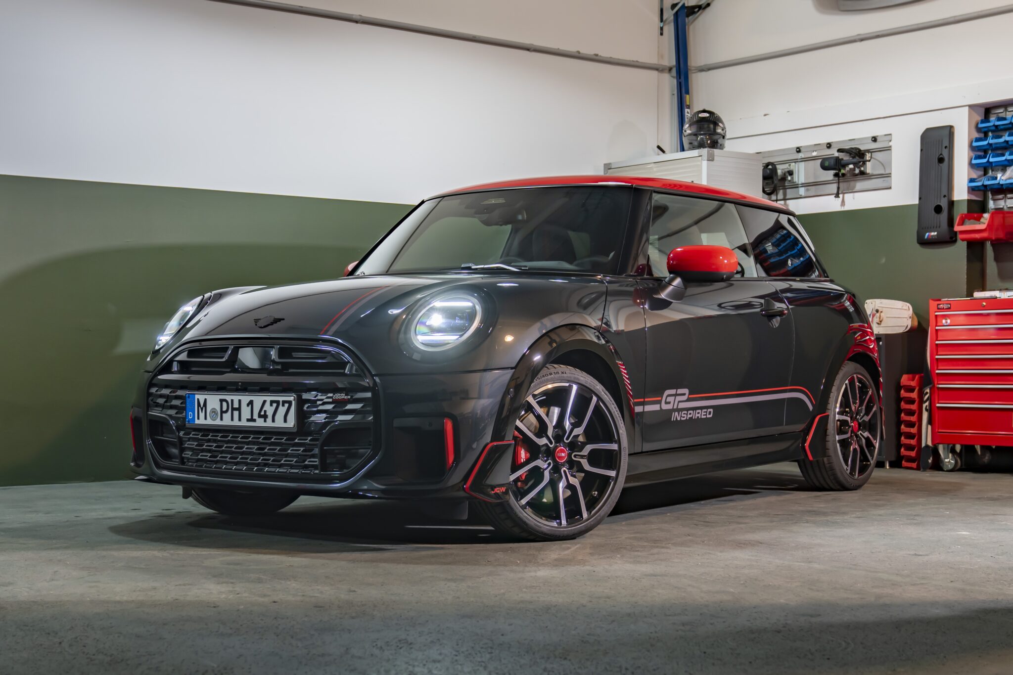 あのGPが、いま蘇る 日本200台限定「MINI GP Inspired Edition」登場 | MOBY [モビー]