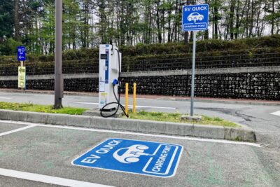 SAで「おかわり充電」 待機車がいる中での連続利用はアリ？ナシ？