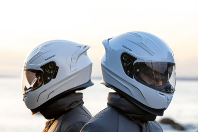 ツーリングを快適にする！老舗が手掛けたフルフェイスヘルメット「Turismo Plus」