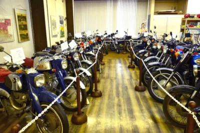 静かに目覚める旧車たち　「なかふらの単車館　一年に一度の奇跡」