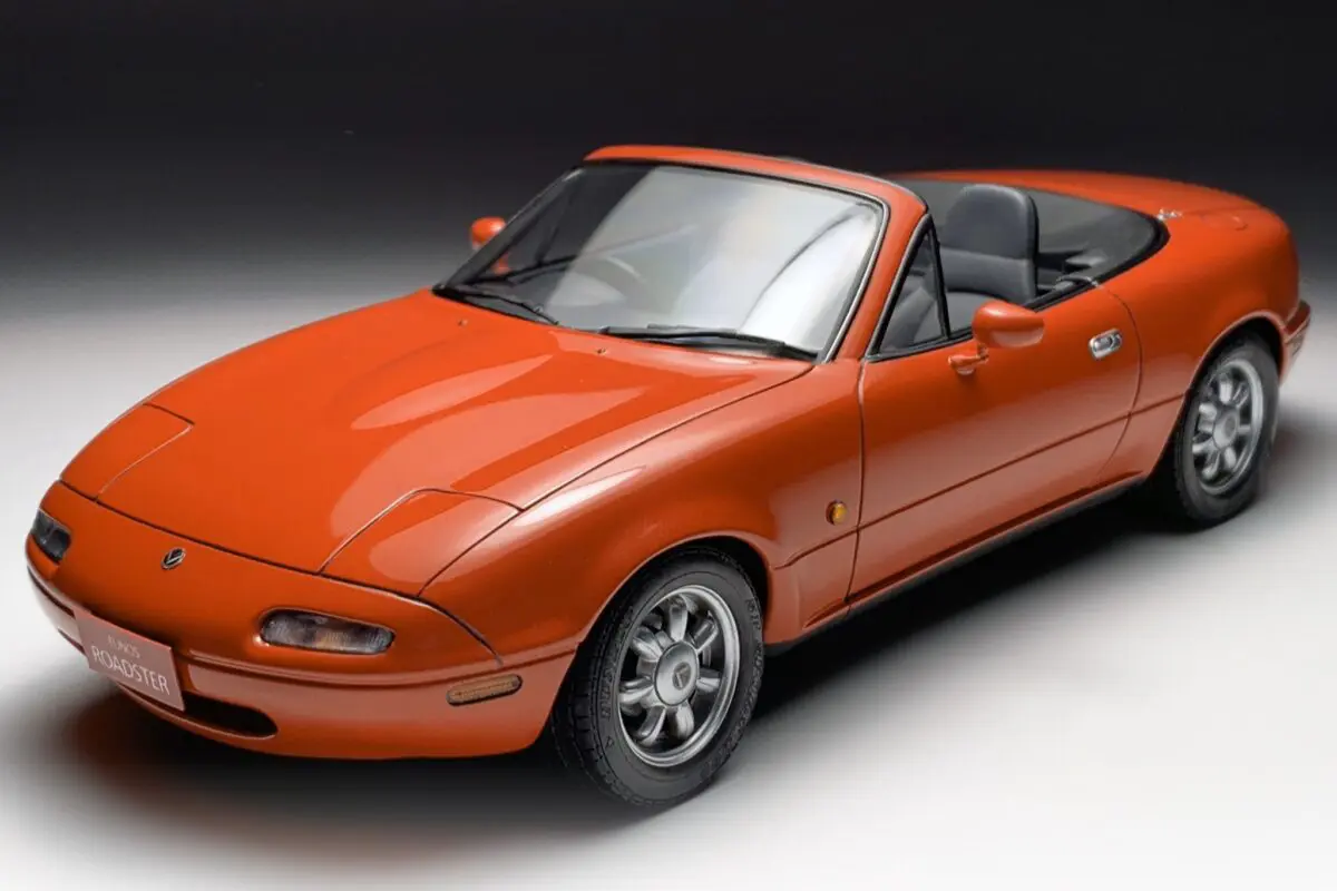 マツダの名車「NA型ロードスター」 タミヤ製プラモデルで蘇る1989年の