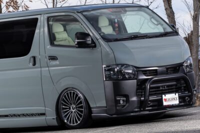 ハイエースを高級車に変身！　レガンスのフィンホイール「BG-4」に、18インチモデル登場