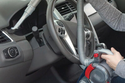 コードレスクリーナー「フレキシー」シリーズが世界で190万台突破 伸縮ノズルで愛車の掃除もラクラク！