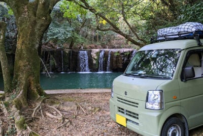 軽バンで車中泊日本一周した夫婦が積んでいた装備を全公開