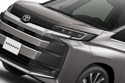 トヨタ「ノア」一部改良モデル登場　ハイブリッド統一化＆乗り心地も進化