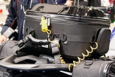 やっぱりタナックスは『旅』を分かっている。積載のプロが放つ新作バッグ＆驚きのギミック