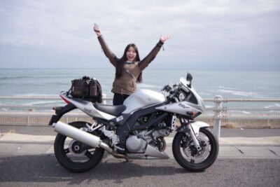 春の茨城を駆け抜け、極上の海鮮を目指す。舞台女優ライダーが心酔した、日立・海沿いグルメ旅