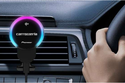 ワンタッチ脱着＆急速充電　カロッツェリア新型「スマホクレイドル」3機種を発売