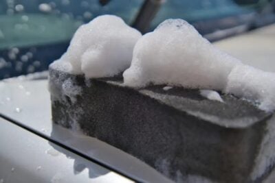 その洗車、キズ増やしてない？2,530円で変わる“水”の使い方