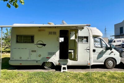【1100日車中泊】キャンピングカー生活で買ってよかったアイテム15選｜ヨーロッパ32カ国を旅した夫婦が厳選