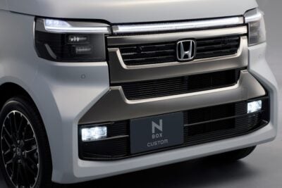ホンダ「N-BOX」改良モデルを先行公開　N-BOX CUSTOMが迫力デザインに進化