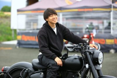久しぶりのバイクに選んだ“紳士の乗り物”！ ロイヤルエンフィールド クラシック350【みんなのバイク】