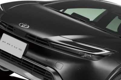 トヨタ「プリウス」を一部改良　Toyota Safety Sense強化＆新色ニュートラルブラック採用