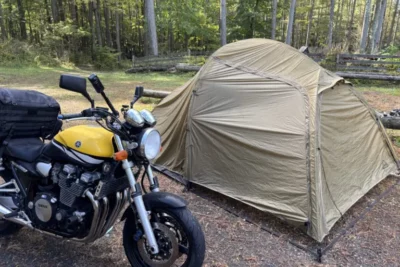 バイク旅の不便を楽しむ！キャンプツーリング最小装備の極意