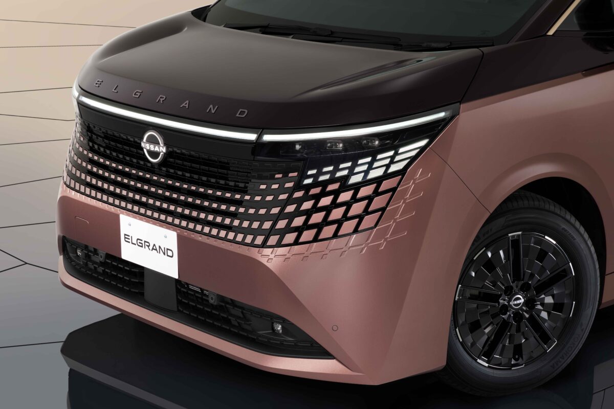 日産が新型「エルグランド」を発売 第3世代e-POWERとe-4ORCE搭載で走り