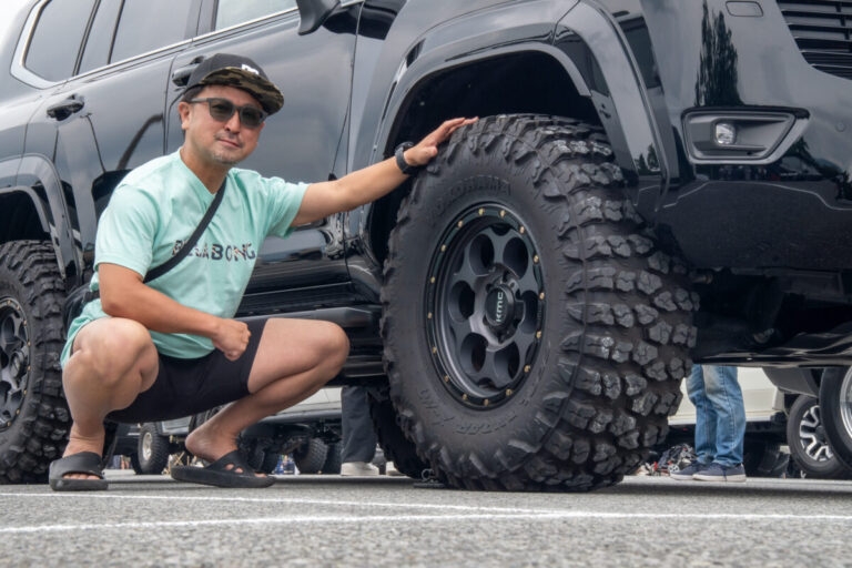 高級路線だけがランクル300じゃない！ KMCでアウトドア感を高めたトヨタ ランドクルーザー300【みんなのクルマ】