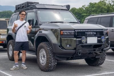 左右で印象がまるで違う! ポリッシュ&ブラックで楽しむトヨタ ランドクルーザー250のMLJホイールカスタム【みんなのクルマ】 左右で印象がまるで違う! ポリッシュ&ブラックで楽しむトヨタ ランドクルーザー250のMLJホイールカスタム【みんなのクルマ】