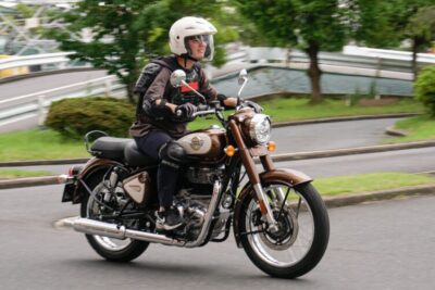 「CLASSIC 350」は初心者にも乗りやすい？ 現役教習生・二輪教官が試乗インプレッション