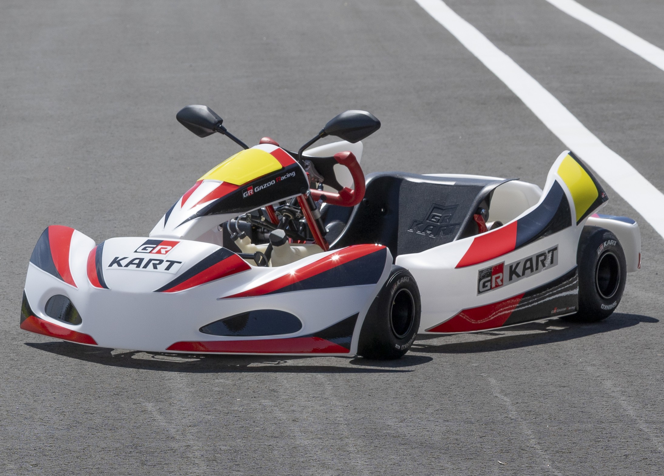 トッポ・ジージョ ブリキ製 レーシングカー　マルサン 子どもから大人まで1台を共有！ GAZOO Racingが入門レーシングカート