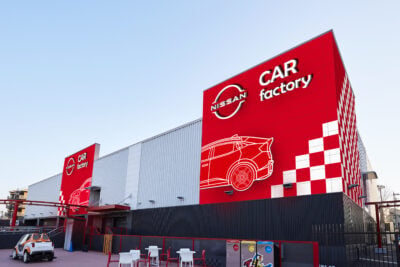 日産の“未来のクルマづくり”をVRで体験！　よみうりランド「CAR factory」リニューアルオープン