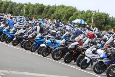 GSX-S/Rが浜松工場を埋め尽くす！ 2,000人超が集った“GSXの祭典”が2026年も開催