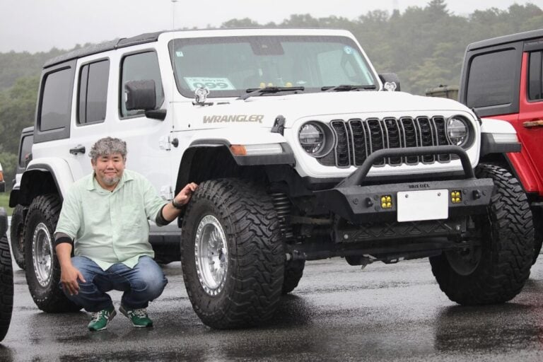 車体が大きく見える⁉ ポリッシュカラーのホイール〝KM554 AZTEC〟で足まわりをカスタム！ Jeep ラングラー アンリミテッドスポーツ【みんなのクルマ】