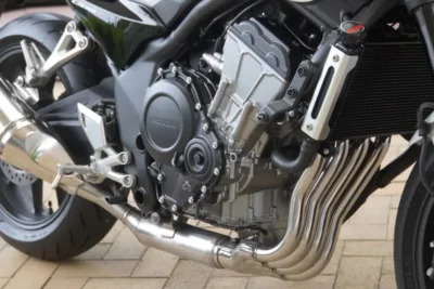 帰ってきたホンダの直列4気筒・400cc！ 新型CB400SF＆CBR400R FOURに試乗！