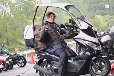 雨も風も防ぐ最高の屋根付きコミューター　ホンダ・PCX【みんなのバイク】